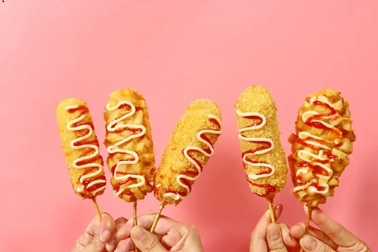 3 cách làm hot dog Hàn – Việt giòm rụm, béo ngậy, thơm ngon “hot trend”