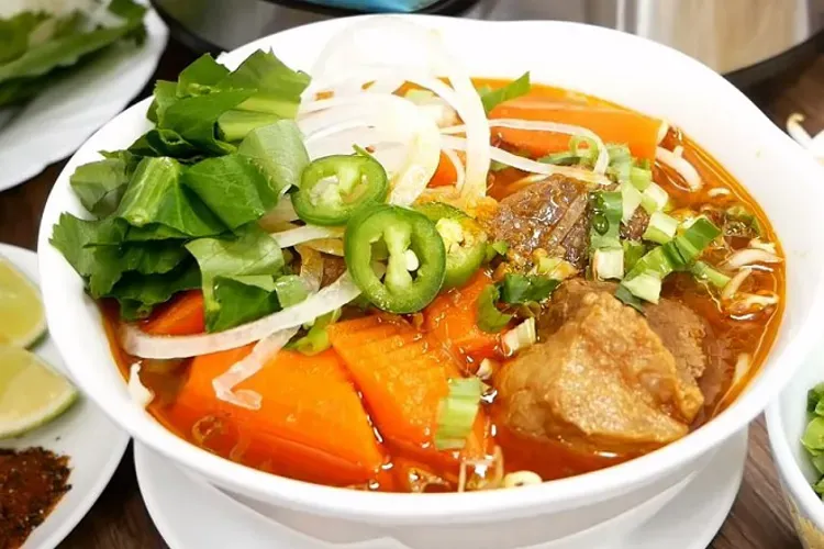 3 cách nấu hủ tiếu bò kho chay và mặn thơm ngon, hấp dẫn, đậm đà hương vị Việt