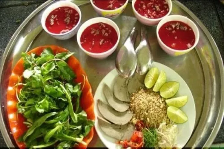 Bà bầu ăn tiết canh coi chừng rước bệnh nguy hiểm vào người