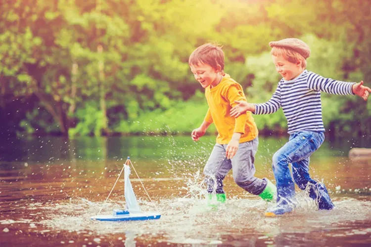 Cách chăm sóc trẻ mùa hè để con có những ngày nghỉ an toàn và vui vẻ