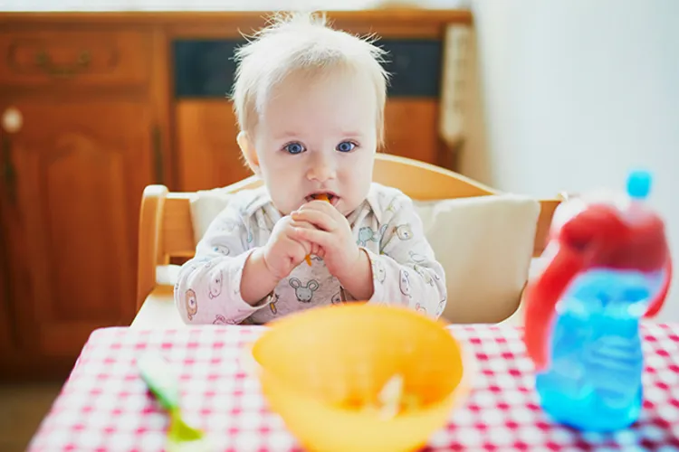 Cho bé ăn dặm và Khái quát về ăn dặm mẹ cần biết