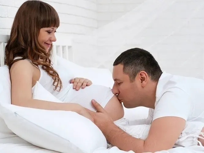 Đây là 10 điều các ông chồng nên làm khi vợ bầu bí nếu muốn mẹ khỏe, con phát triển toàn diện