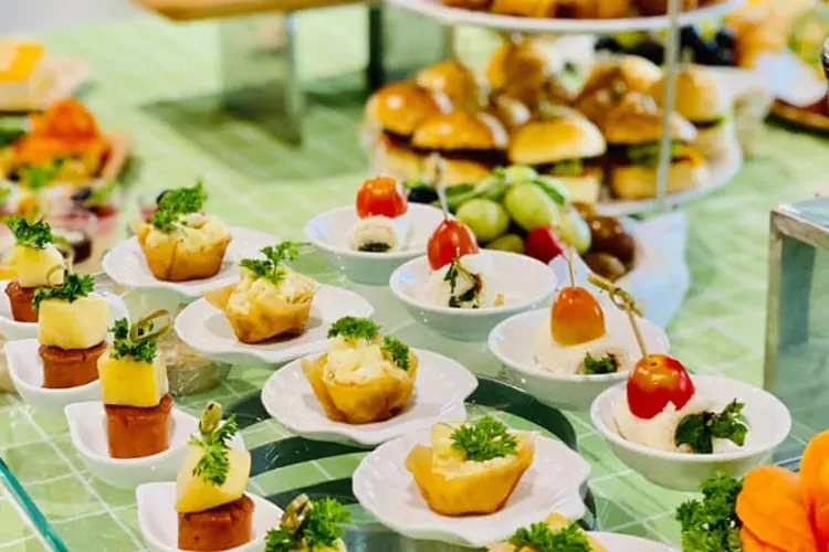 Finger food và những gợi ý món ăn cho bữa tiệc hấp dẫn, cực sang trọng