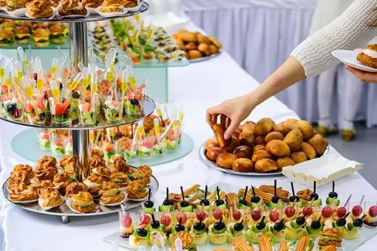 Finger food và những gợi ý món ăn cho bữa tiệc hấp dẫn, cực sang trọng