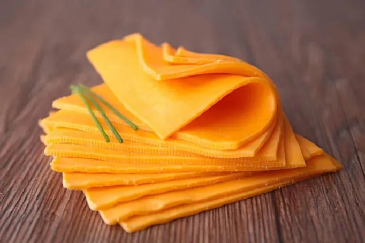 Phô mai Cheddar – Nguyên liệu nổi tiếng trong các món bánh hấp dẫn từ các nước Châu Âu