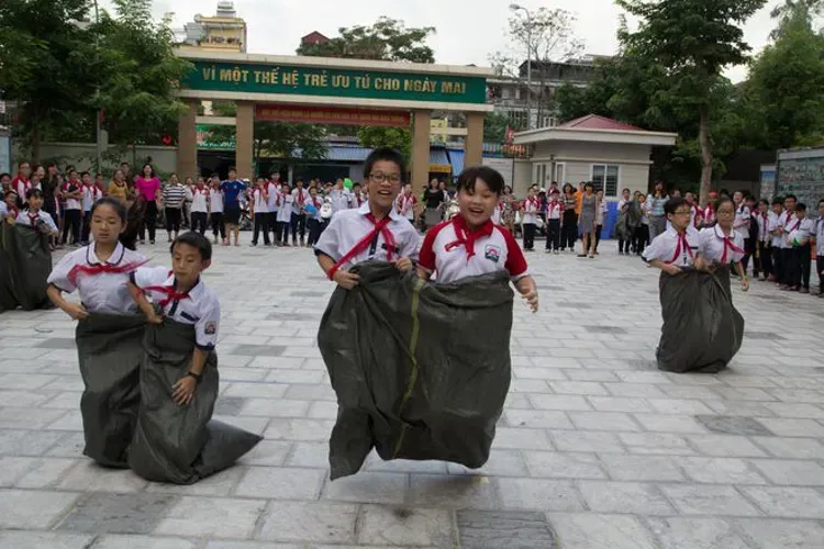 Trò chơi dân gian cho học sinh tiểu học sinh hoạt tập thể